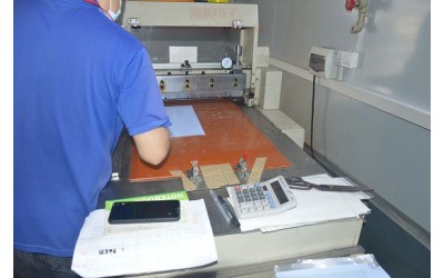 防火导热硅胶布：现代电子设备的高效散热解决方案